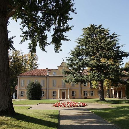 Bricco Pogliani Hotel CastellʼAlfero Esterno foto