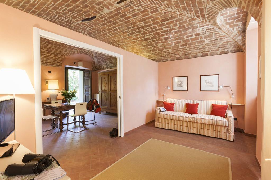 Bricco Pogliani Hotel CastellʼAlfero Esterno foto