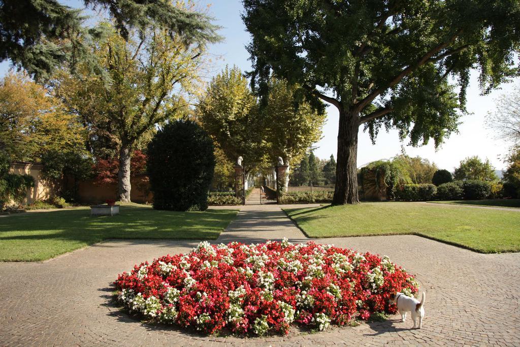 Bricco Pogliani Hotel CastellʼAlfero Esterno foto