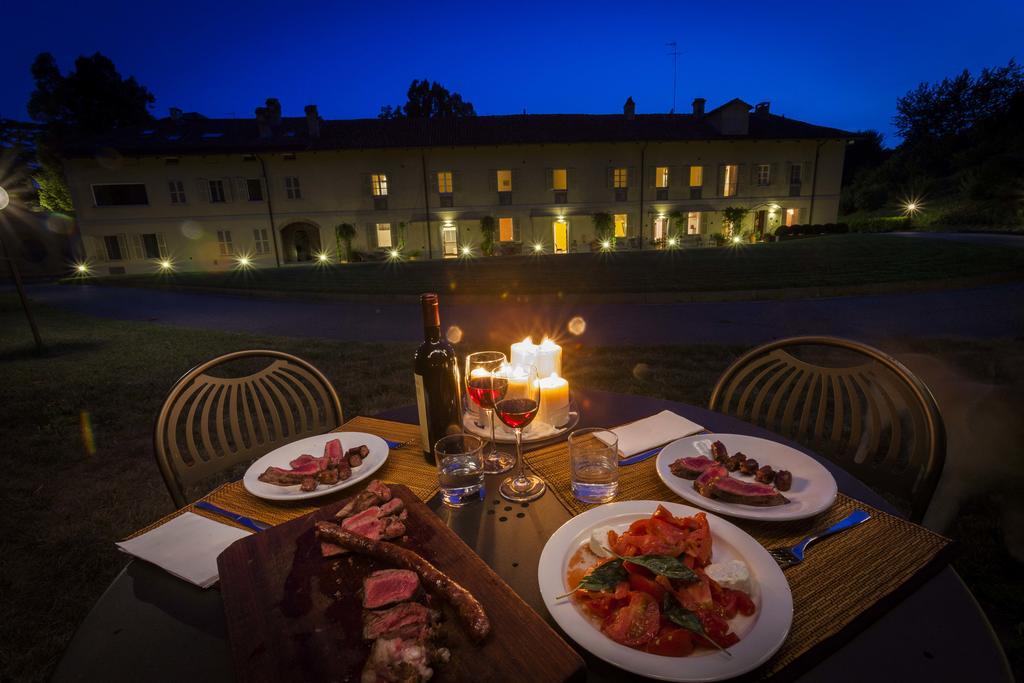 Bricco Pogliani Hotel CastellʼAlfero Esterno foto